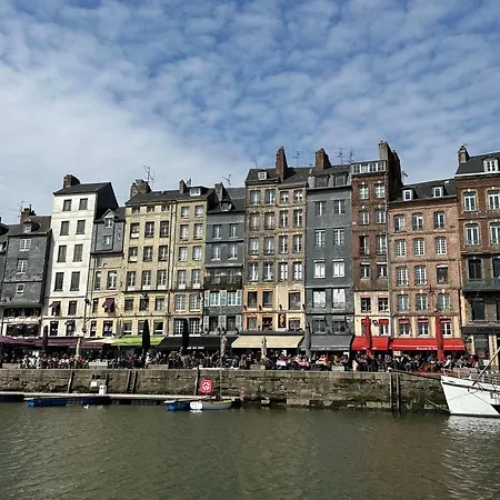Les Calins D'honfleur Онфлер