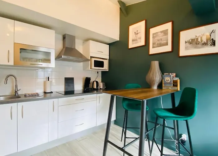 Les Calins D'honfleur 아파트 *